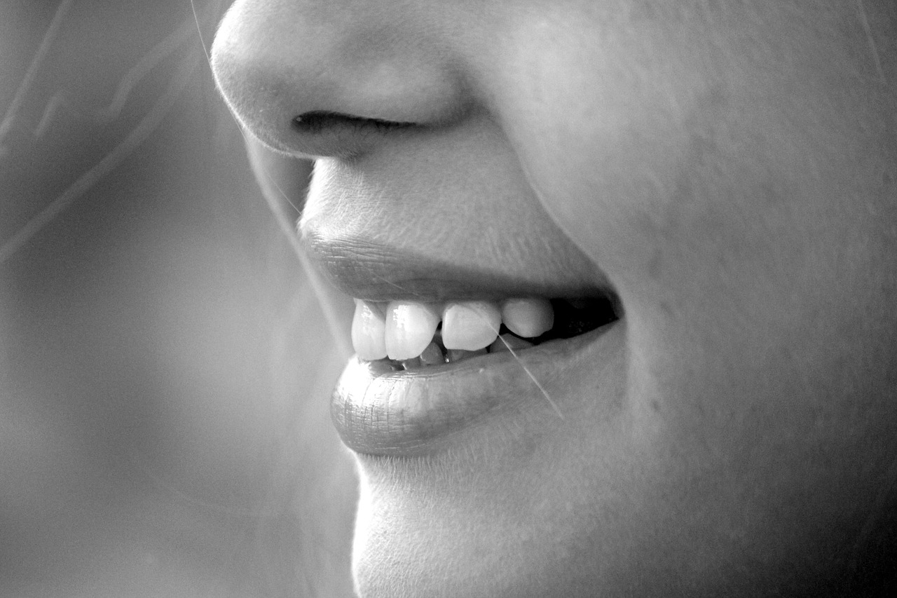  Μελέτη: Η κακοσμία του στόματος μπορεί να συνδέεται με καρδιακές παθήσεις
