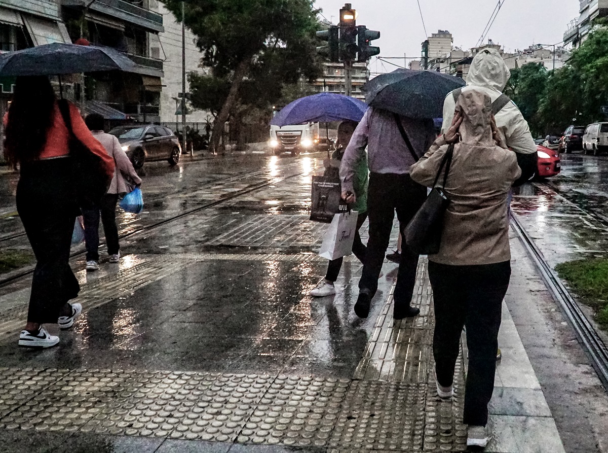  Πού θα χτυπήσει η κακοκαιρία τις επόμενες ώρες – Επικαιροποιήθηκε το έκτακτο δελτίο