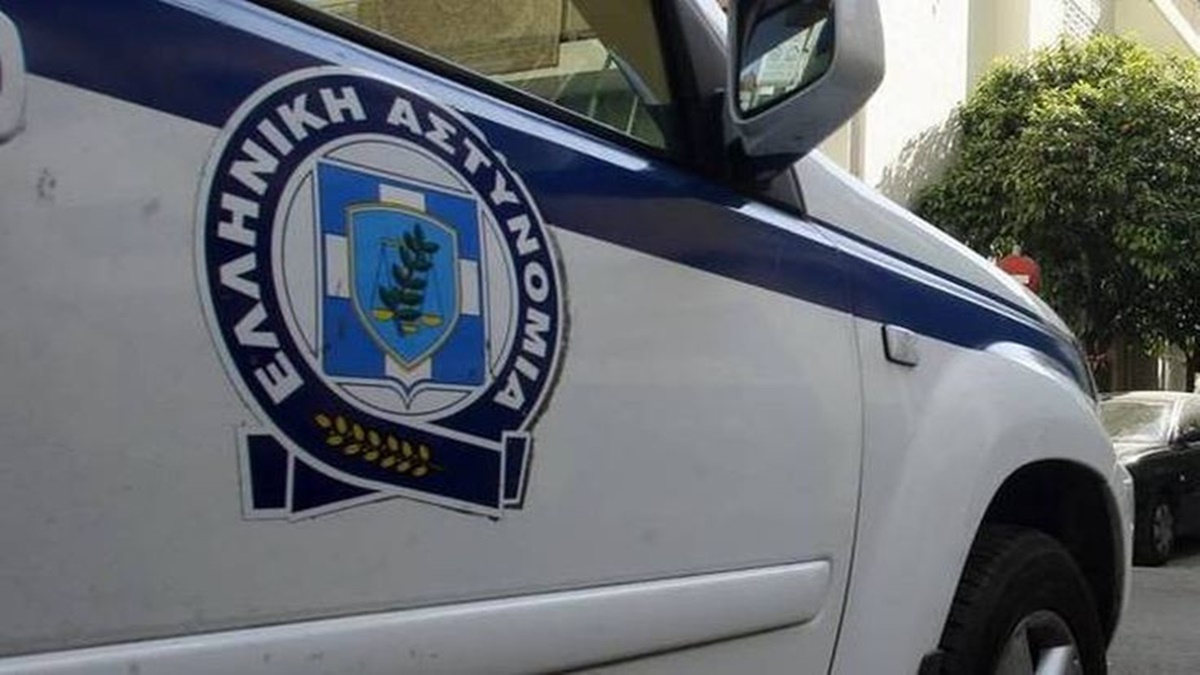  Σαλαμίνα: Μια γυναίκα νεκρή από πυροβολισμούς μέσα στο σπίτι της – Έφερε δύο τραύματα από πυροβόλο όπλο