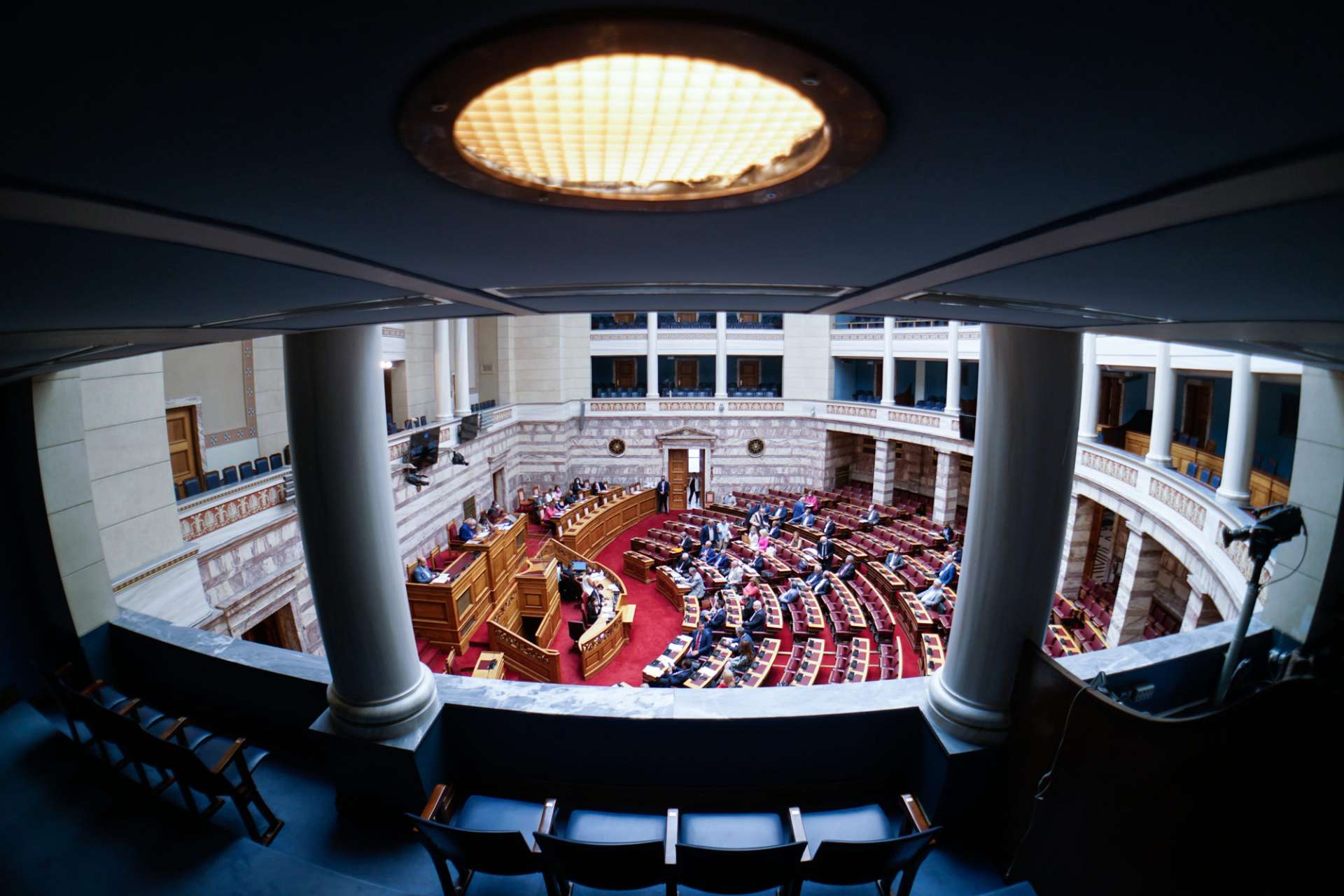  Βουλή: Ψηφίστηκε κατά πλειοψηφία το νομοσχέδιο «Αναδιάρθρωση Πολιτικής Προστασίας»