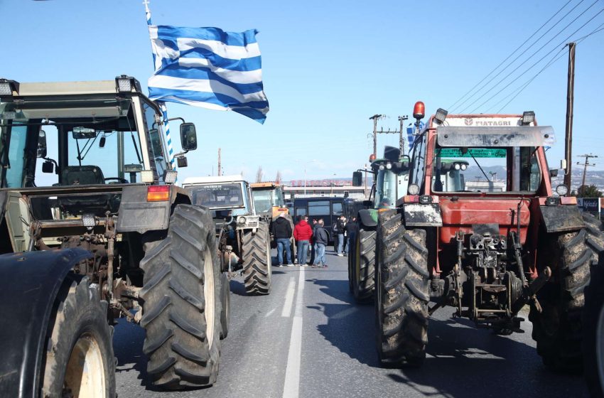  Κινητοποιήσεις των αγροτών – Έκκληση για διάλογο απευθύνει η κυβέρνηση