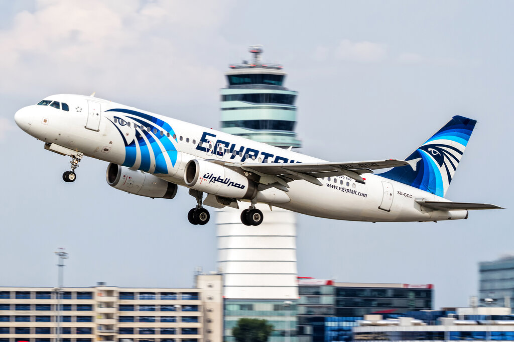  Αναγκαστική προσγείωση αεροπλάνου της Egypt Air στο Ελ. Βενιζέλος: Επιβάτες επιχείρησαν να κρυφτούν σε τουαλέτα