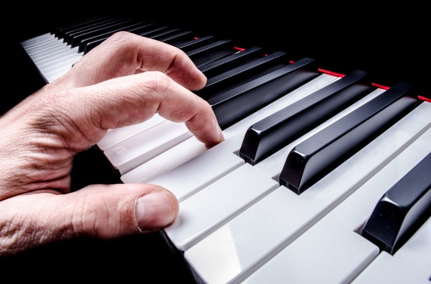  Μελέτη: Η ενασχόληση με τη μουσική είναι ευεργετική για την υγεία του εγκεφάλου