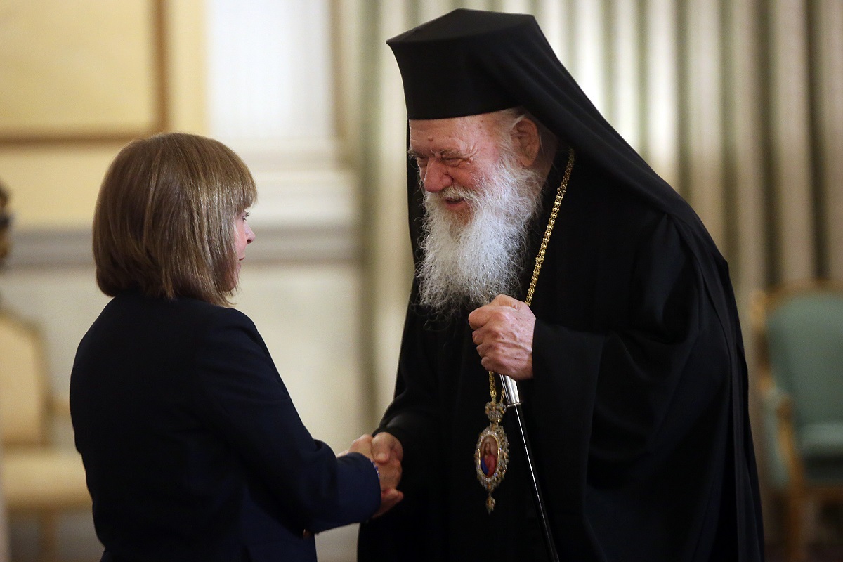  Ευχές στην ΠτΔ για το νέο έτος από πολιτική, στρατιωτική, θρησκευτική και πνευματική ηγεσία