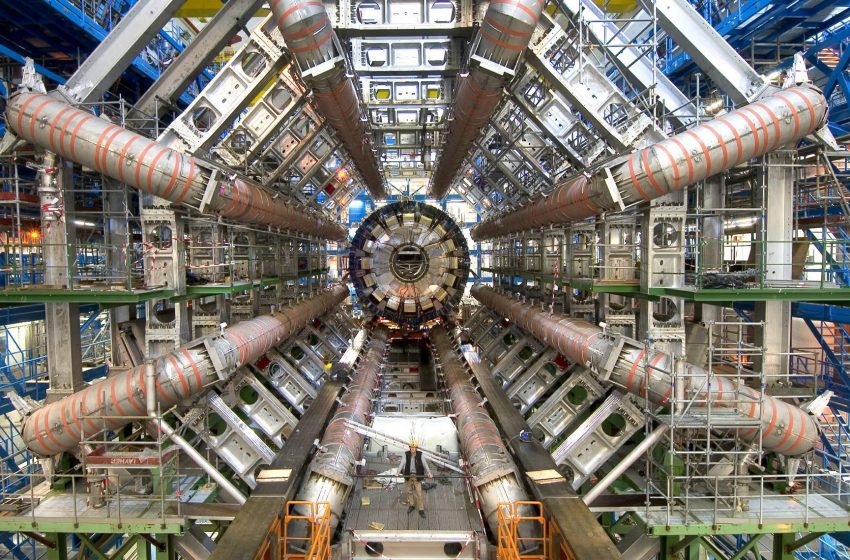  Το CERN σχεδιάζει επιταχυντή που αναμένεται να ξεκλειδώσει τα μυστικά του σύμπαντος