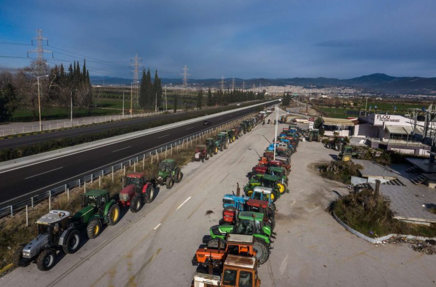  H κυβέρνηση έκανε ουσιαστική συζήτηση και οι αγρότες δεν έχουν λόγο να επιμείνουν στα μπλόκα εκτιμούν κυβερνητικά στελέχη