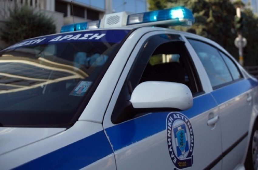  Αίσια έκβαση με απεγκλωβισμό του ταμπουρωμένου αστυνομικού στα Μέγαρα – Μεταφέρθηκε στο αστυνομικό τμήμα