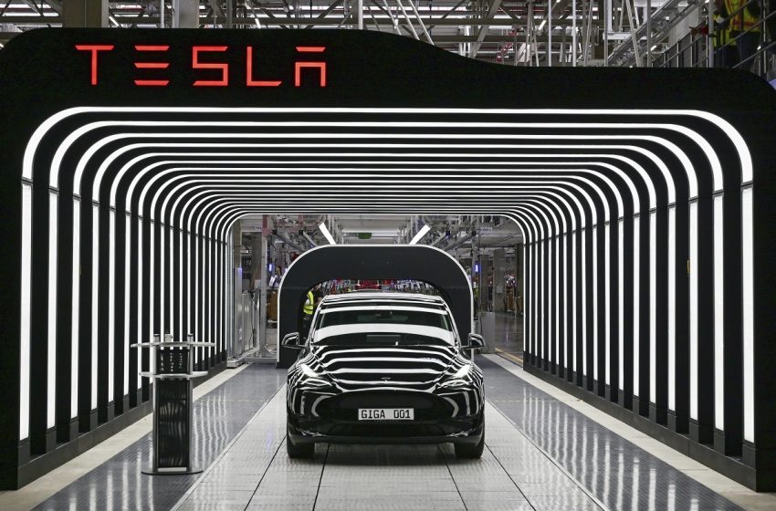  Πτώση πάνω από 50% στα κέρδη της Tesla  το πρώτο τρίμηνο του 2024