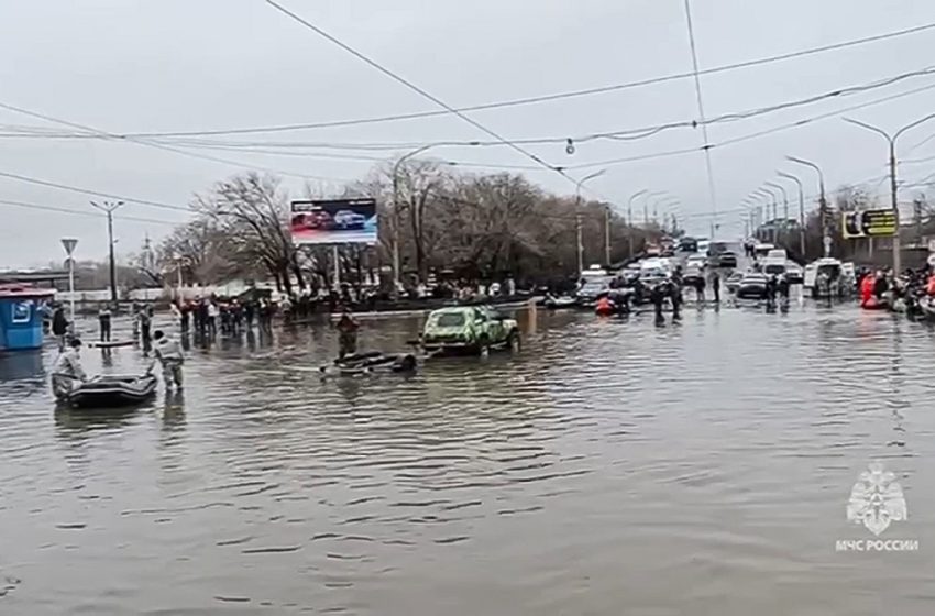   Ρωσία: Τα χιόνια λιώνουν και πάνω από 10.400 σπίτια έχουν πλημμυρίσει σε όλη τη χώρα