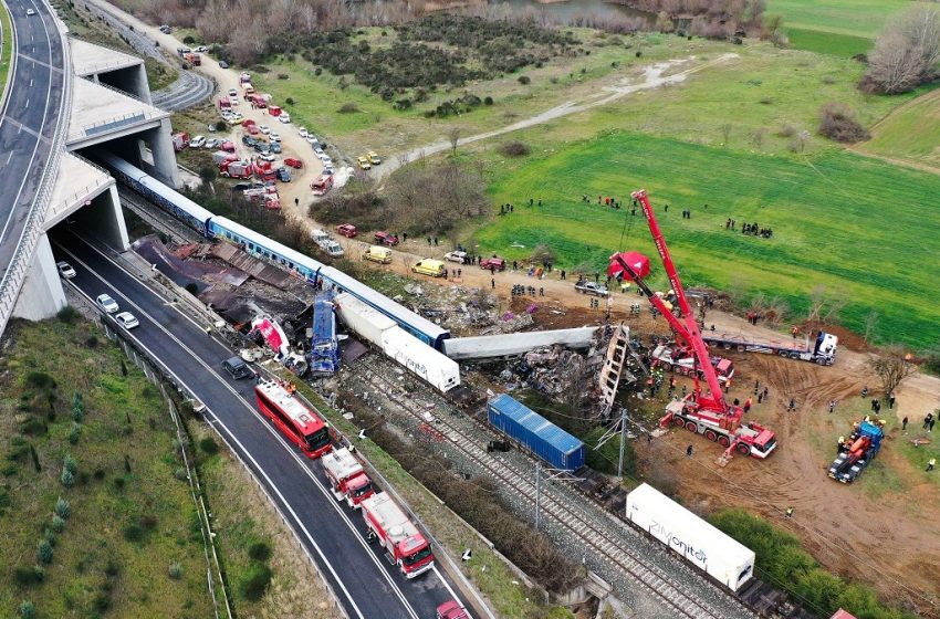  Δειγματοληψία στο χώμα από τα Τέμπη – Παρόντες πραγματογνώμονες οικογενειών και της Hellenic Train