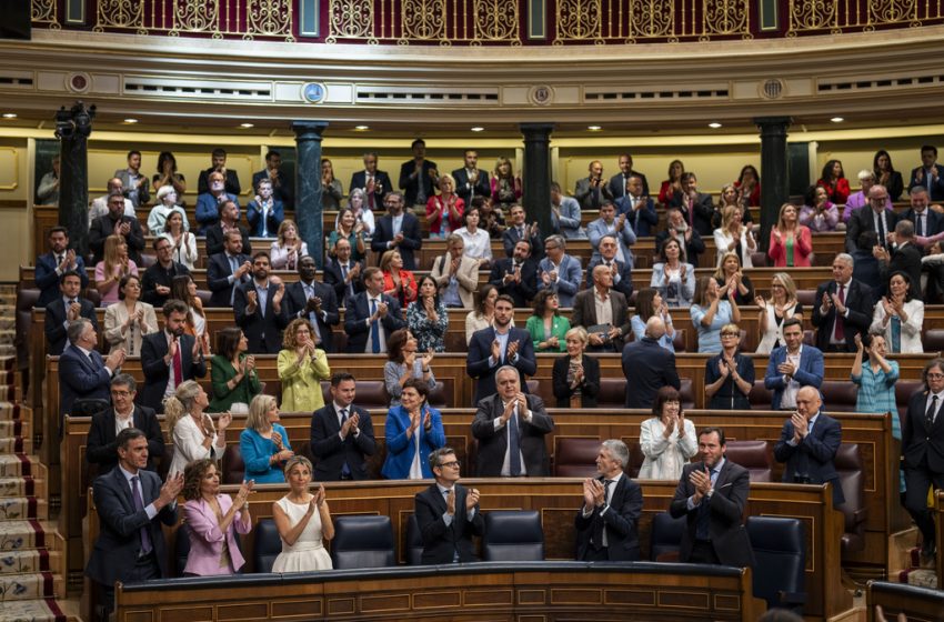  Ισπανία: Ο νόμος για την αμνηστία των Καταλανών αυτονομιστών υπερψηφίστηκε στο κοινοβούλιο