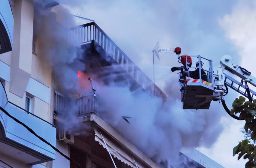  Τραγωδία σε διαμέρισμα στην Αγία Παρασκευή – Γυναίκα βρέθηκε απανθρακωμένη έπειτα από πυρκαγιά