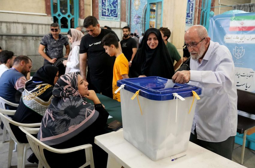  Προς δεύτερο γύρο προεδρικών εκλογών στο Ιράν με αναμέτρηση μεταξύ Μασούντ Πεζεσκιάν και Σαΐντ Τζαλιλί