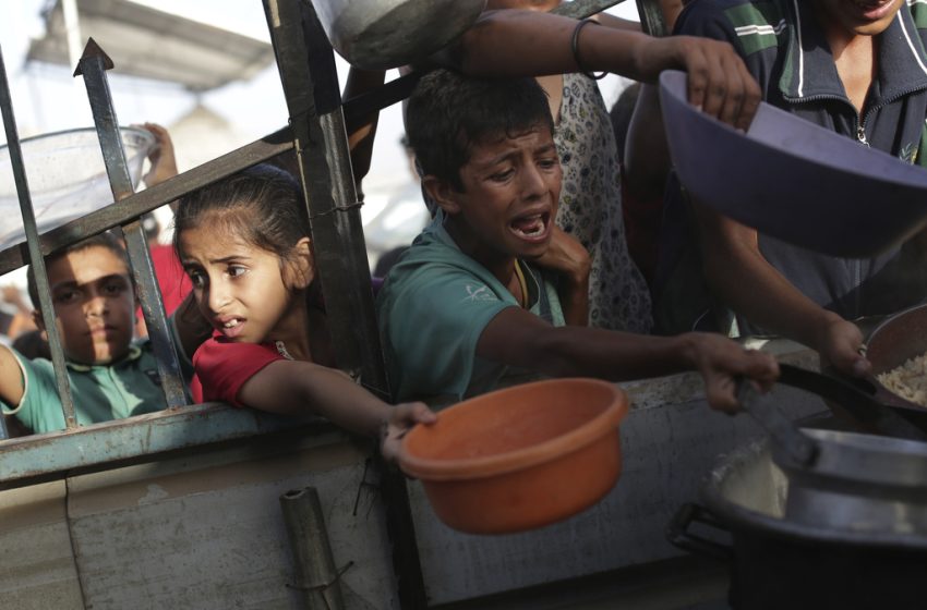  Γάζα: Ένα ακόμα παιδί πέθανε από υποσιτισμό – Συνεχίζει το Ισραήλ να βομβαρδίζει το βόρειο και το νότιο τμήμα του θύλακα