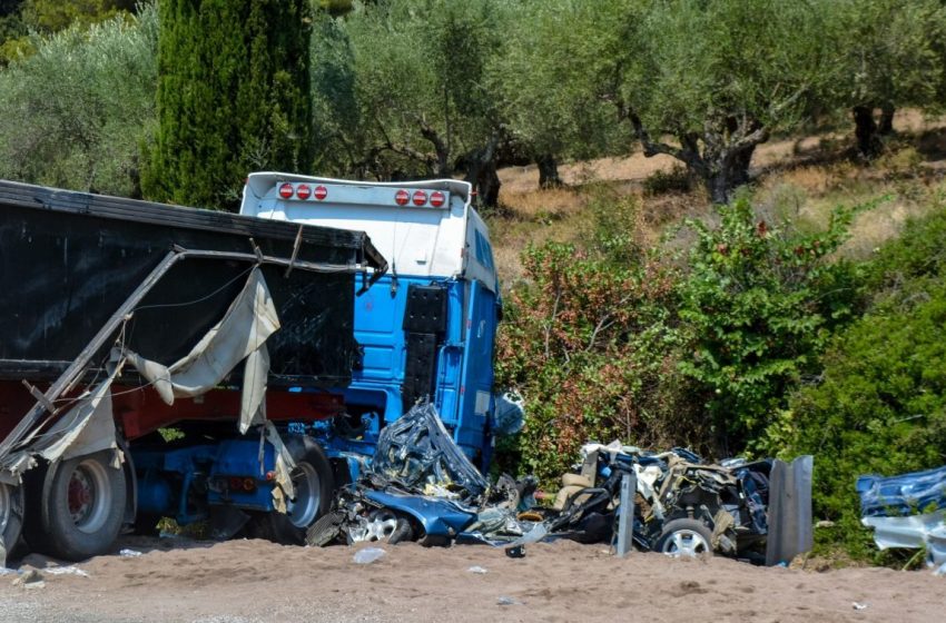  Μάχη για να κρατηθεί στη ζωή δίνει ο 19χρονος από το τροχαίο στην Κυπαρισσία, χειρουργήθηκε στο κεφάλι