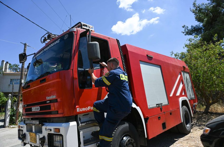  Πολύ υψηλός κίνδυνος πυρκαγιάς σε εννέα περιφέρειες προβλέπεται για σήμερα, Δεκαπενταύγουστο