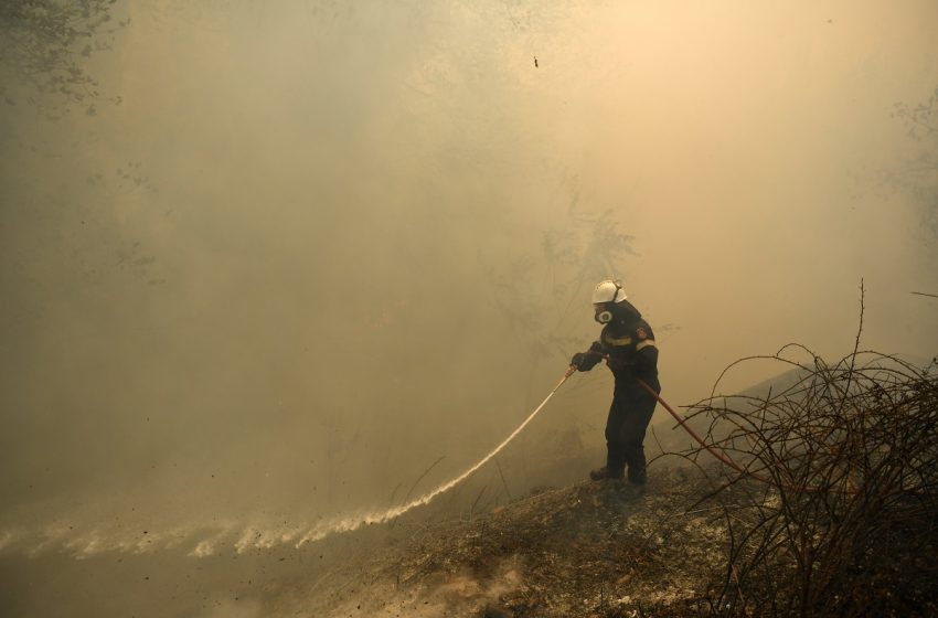  Φωτιά στη ΒΑ Αττική: Τα μέτρα του υπουργείου Υγείας μετά τις συνεχιζόμενες πυρκαγιές