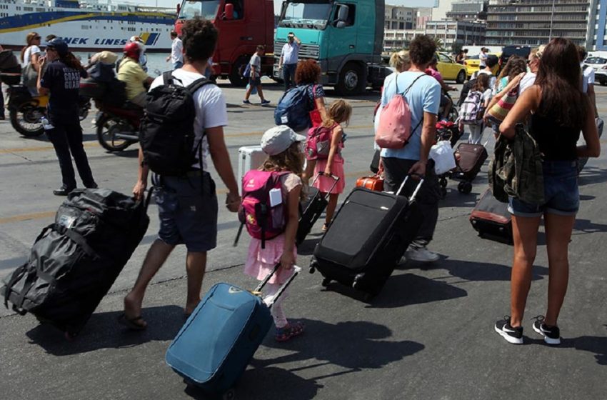  Σε συμπληγάδες η ακτοπλοΐα ενόψει της πράσινης μετάβασης