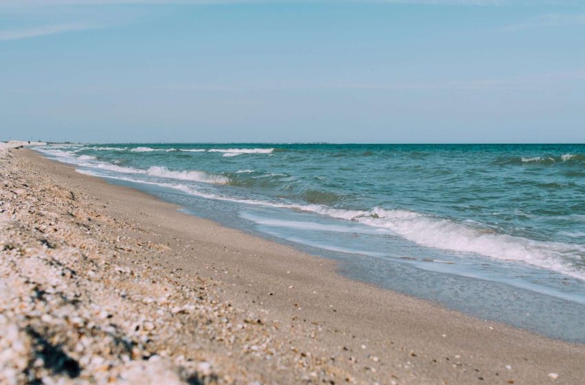  Πρόγνωση καιρού: Έντονη η ζέστη και ισχυρό το μελτέμι στο Αιγαίο