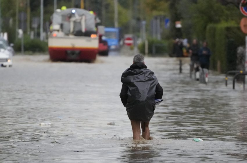  Στο μάτι του κυκλώνα Μπόρις και η Ιταλία: Ένας νεκρός και πλημμυρισμένοι δρόμοι (video)