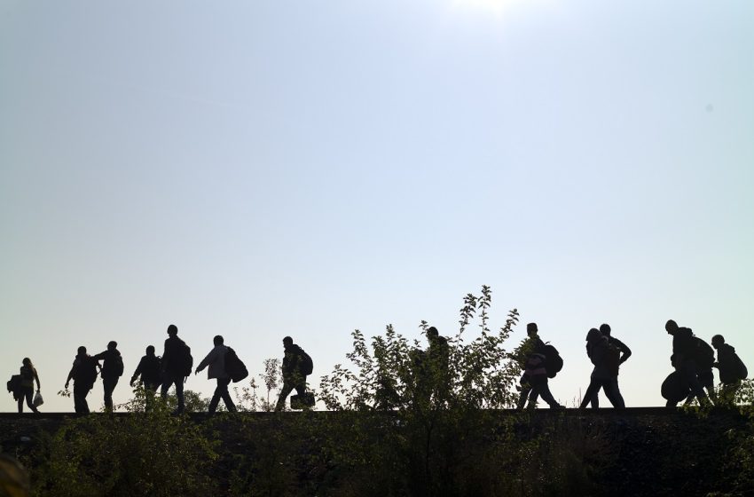  Ολλανδία: Η κυβέρνηση ζήτησε από την ΕΕ να εξαιρεθεί από τους κανόνες για τη μετανάστευση