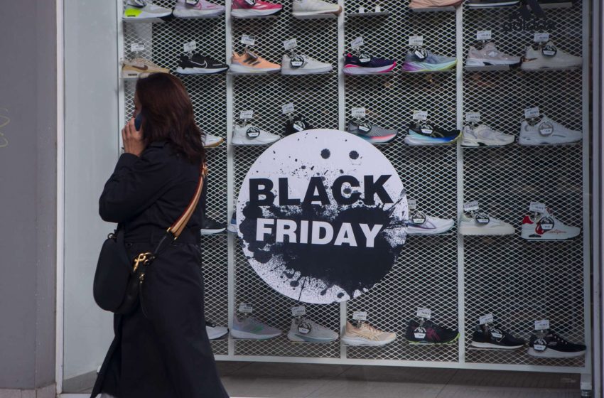  Πότε πέφτουν Black Friday και Cyber Monday – Τι πρέπει να προσέξουν οι καταναλωτές