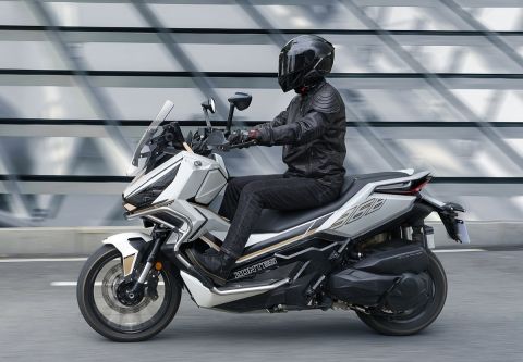  Zontes G368: Στην Ελλάδα το νέο hi-tech Adventure Scooter -Δείτε την τιμή του