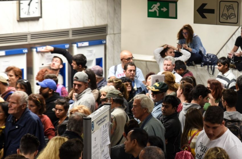  Βλάβες σε συρμούς και συνωστισμός στο Σύνταγμα – Τι προκάλεσε την αναστάτωση, η εξήγηση της ΣΤΑΣΥ