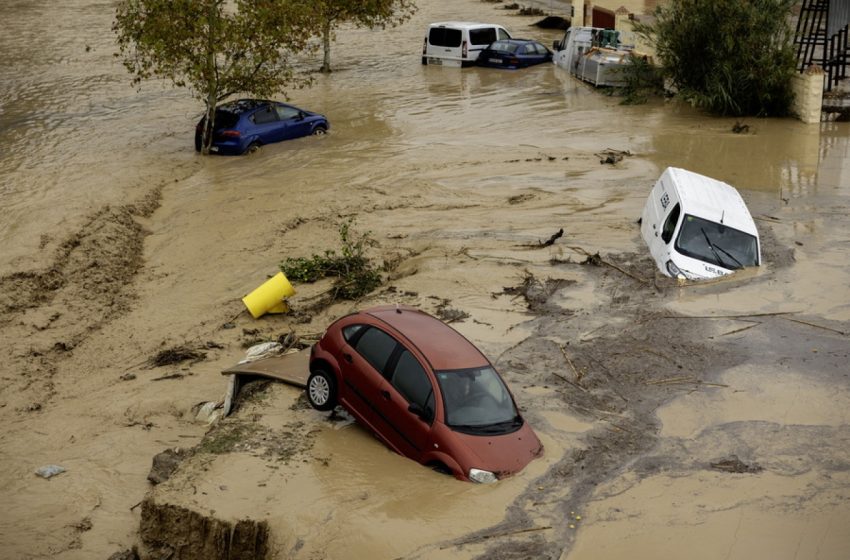  Δραματική κατάσταση στην Ισπανία: 4 παιδιά στους 13 νεκρούς από τις καταλυσμιαίες πλημμύρες – Δείτε βίντεο