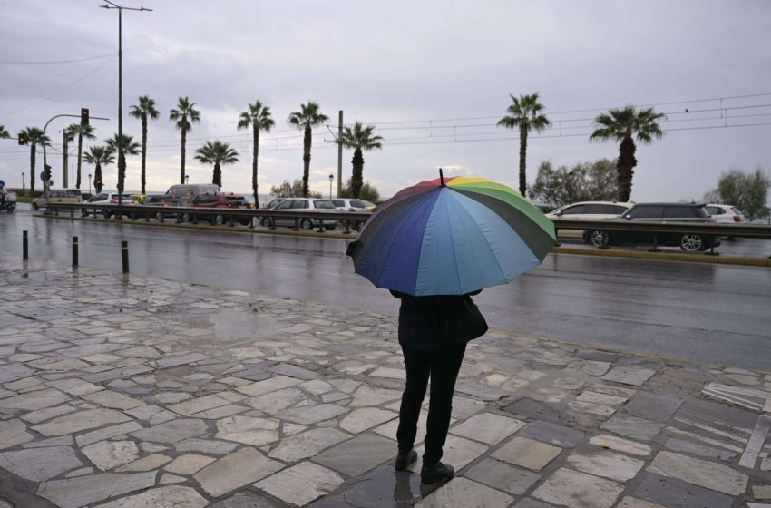  Καιρός: Βροχές στα δυτικά, αισθητή πτώση της θερμοκρασίας από το Σάββατο