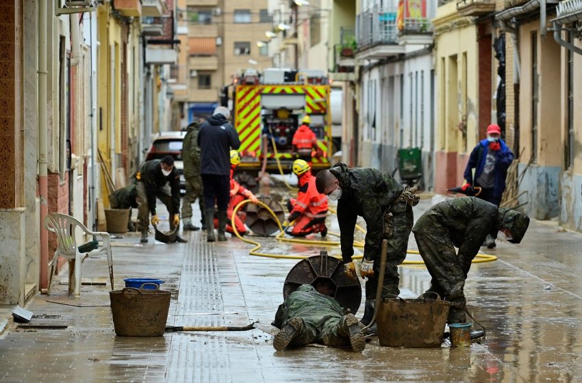  Ισπανία: Το κόστος από τις πλημμύρες εκτιμάται ότι θα προκαλέσει μείωση του ΑΕΠ κατά 0,2% το τέταρτο τρίμηνο