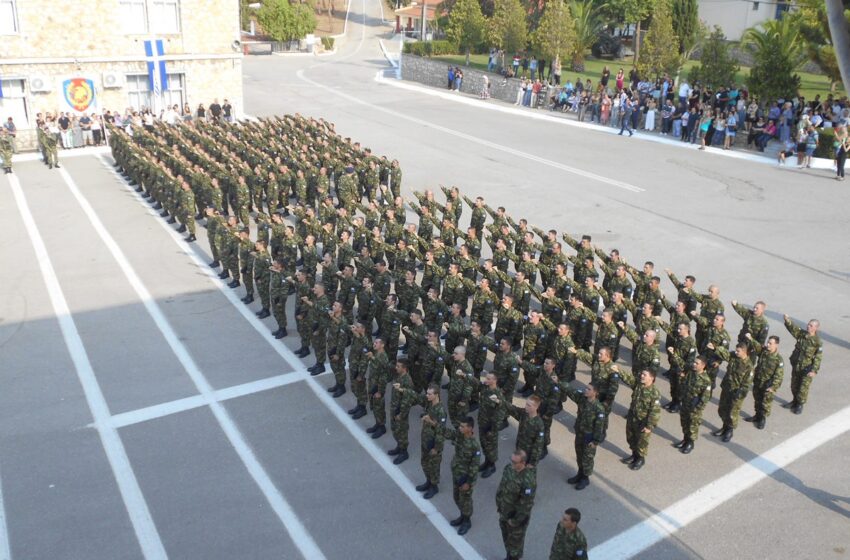  Σε ΦΕΚ η ρύθμιση για τους Επαγγελματίες Οπλίτες – Μπορούν να παραμείνουν στις ΕΔ μέχρι τη συμπλήρωση 35 ετών υπηρεσίας ή του 60ού έτους της ηλικίας τους