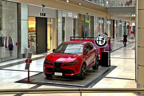 Alfa Romeo Junior The Mall Athens