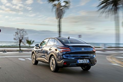 Αυτά είναι τα νέα C4 ΚΑΙ C4 X- Μετά το SUV C3 η νέα εποχή άνεσης της Citroën συνεχίζεται εντυπωσιακά