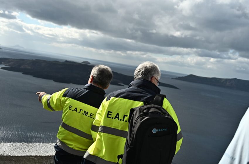  Σαντορίνη: Μέτρα προστασίας και σχέδιο για λιμάνια διαφυγής – Σε επιφυλακή για κατολισθήσεις