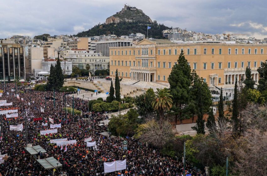  Τέμπη: Σφοδρή αντίδραση από την αντιπολίτευση στην ανάρτηση Μητσοτάκη για τα συλλαλητήρια